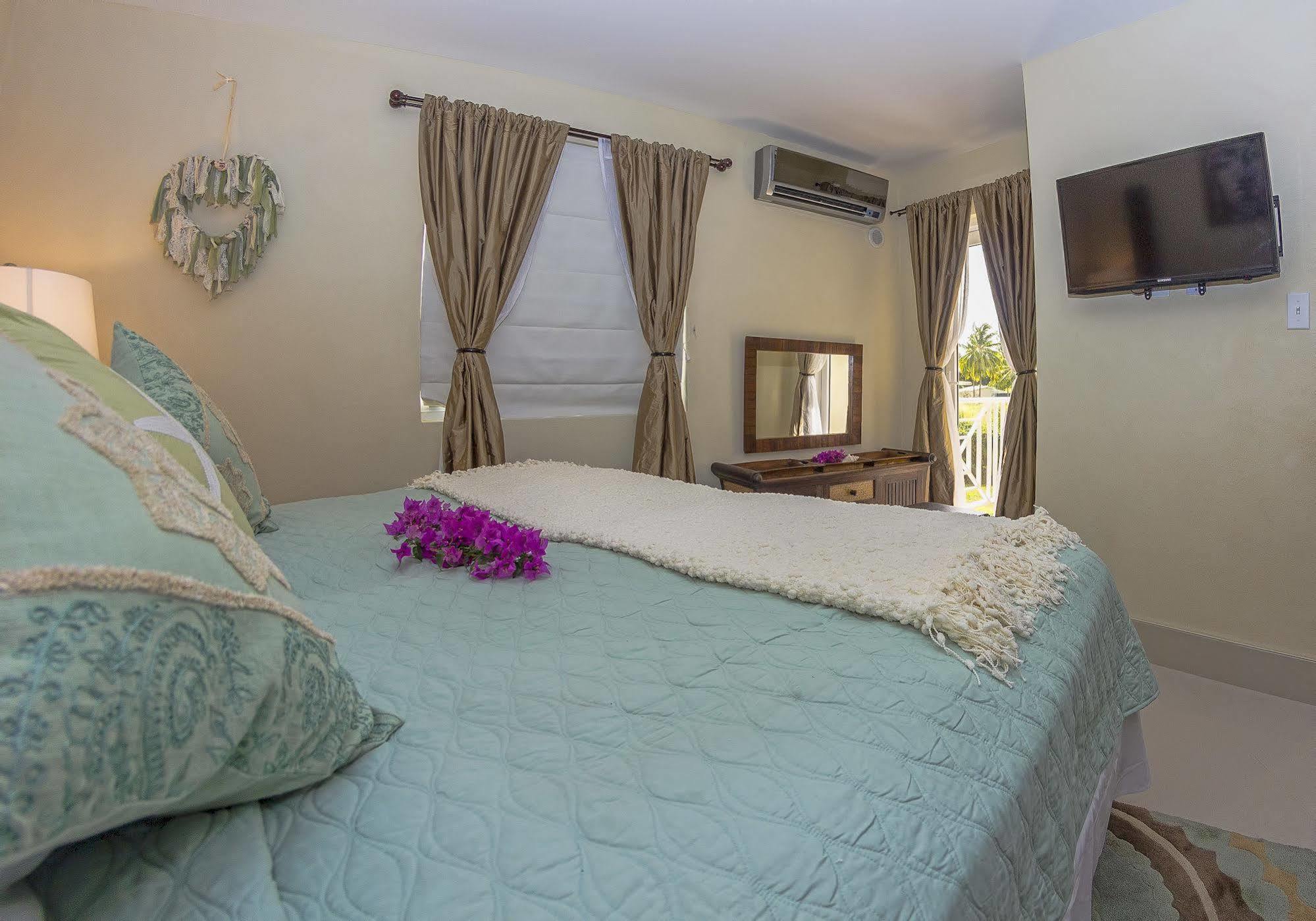 Lantana Barbados Condos Saint James Kültér fotó